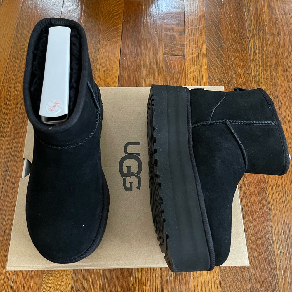 UGG Classic Mini Platform boot